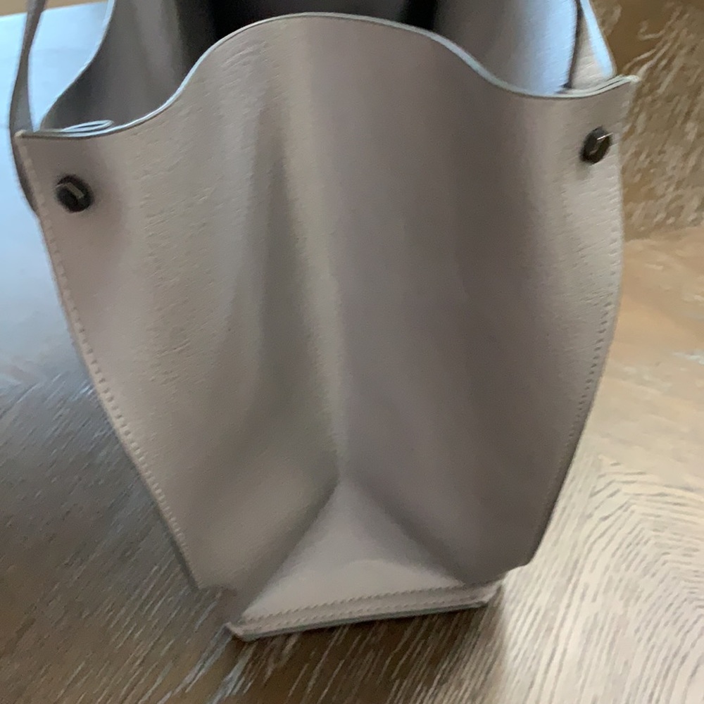 Neiman Marcus silver faux leather with handles tote bag - Picture 8 of 17